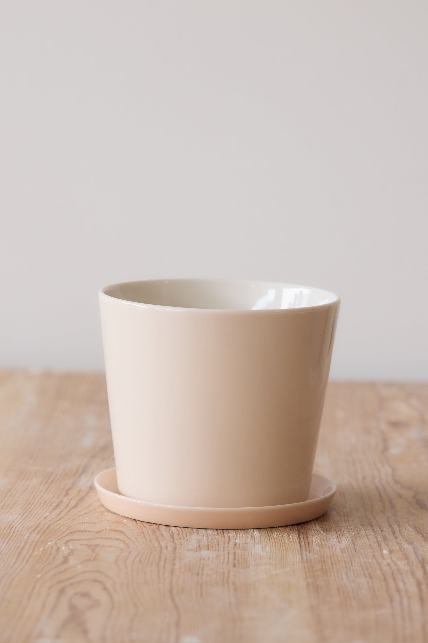 
                  
                    Porcelain Flower Planter
                  
                